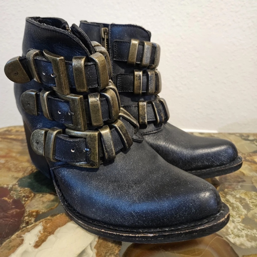 Jeffrey Campbell Women's Black Boots with Buckle Straps Size 7